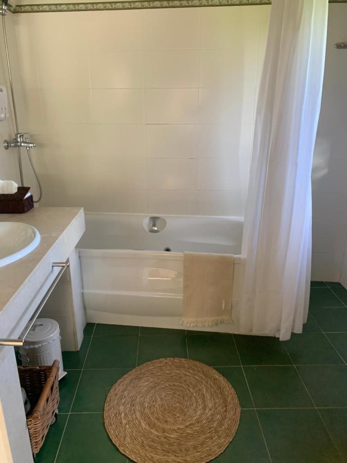 Casas Do Campo Apartment Monfero Luaran gambar